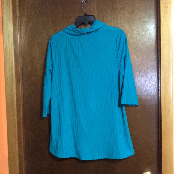 Thomas & Olivia Shirt - Picture 2 of 5